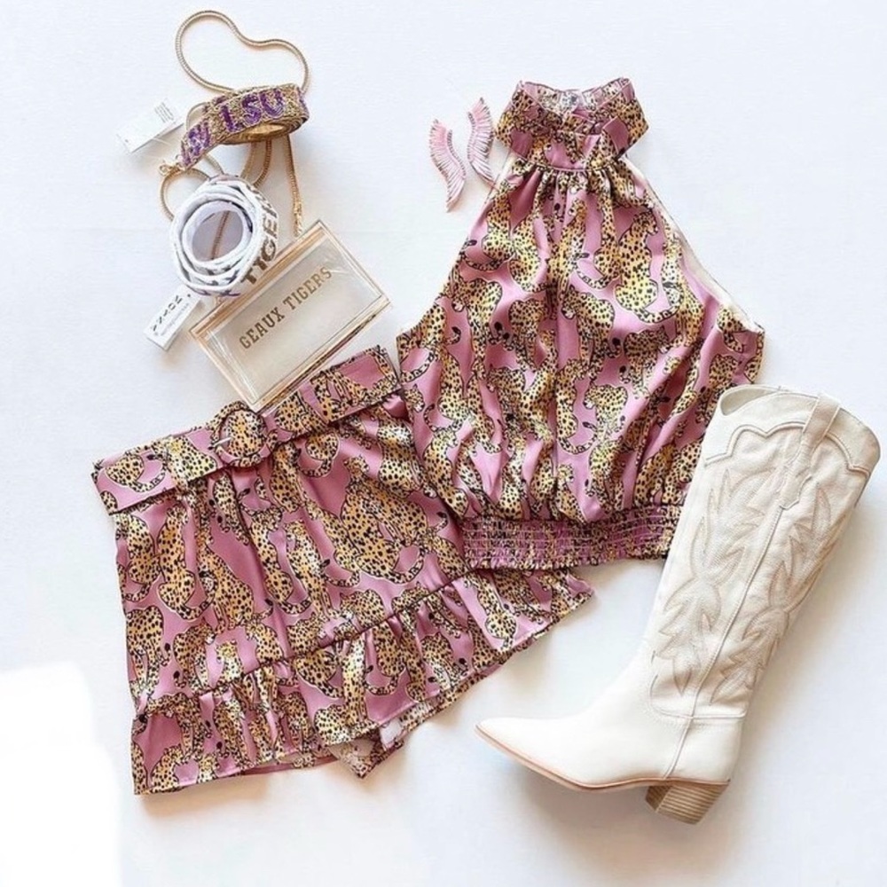 Lavender Brown Hemline leopard lilac mauve top game day brand new
